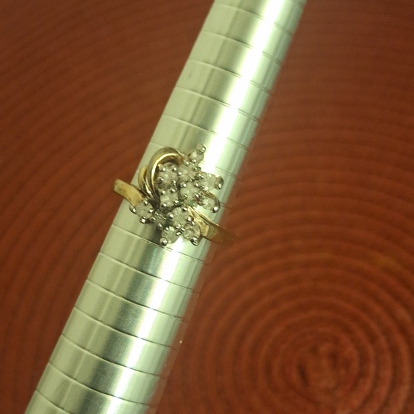 Jewelry - Vintage costume ring